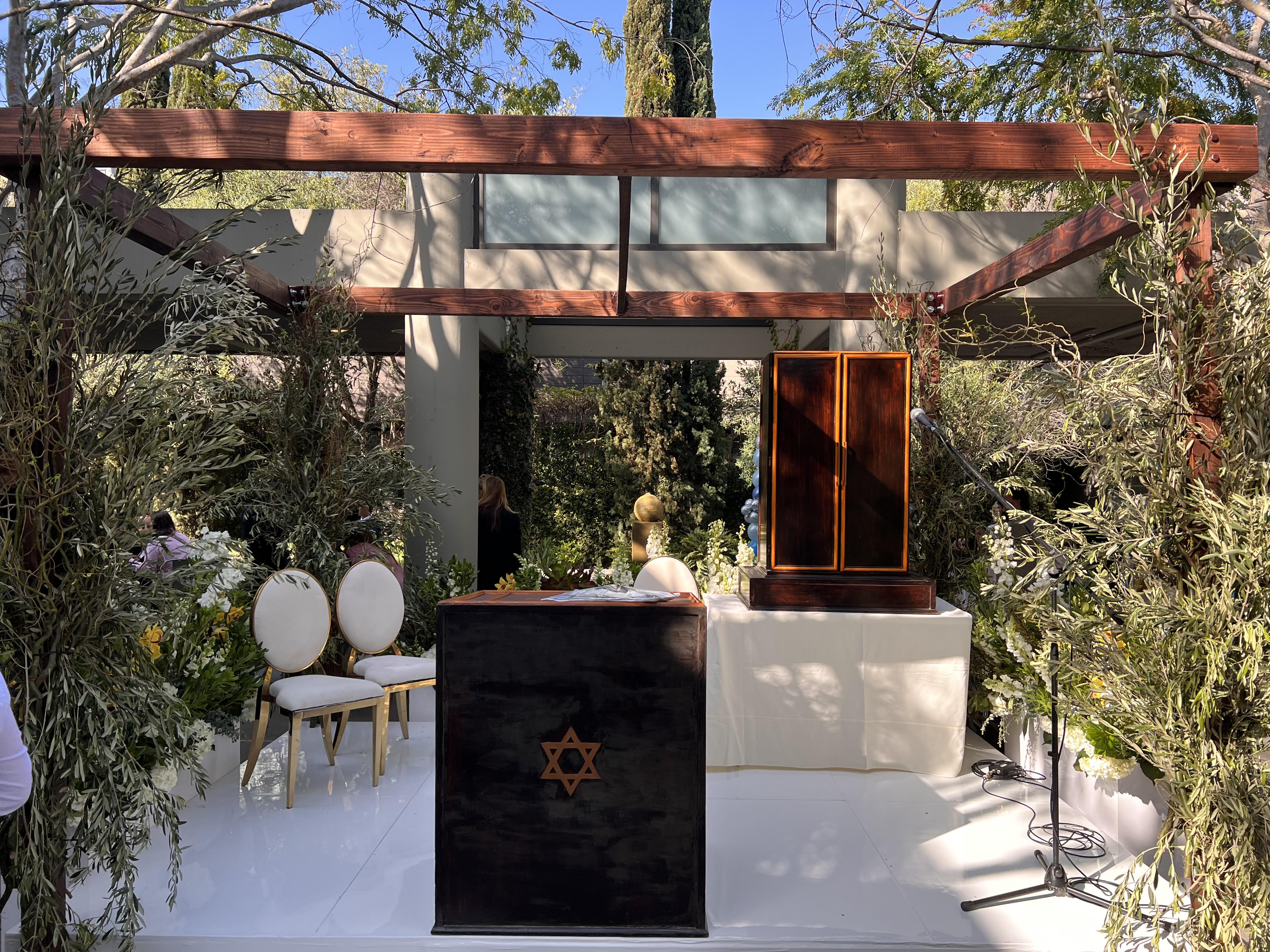 please contact us if you see any issues with our site